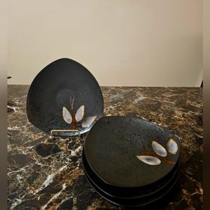 Lot of 4 Kafuh triangular 8" salad plates